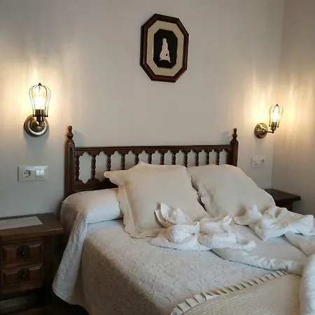 Pura Πανσιόν Cuntis