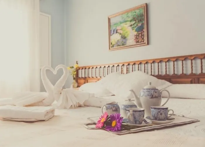 Pura Πανσιόν 2*