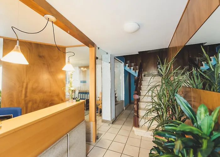 Pura Πανσιόν Cuntis