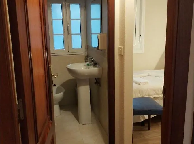 Pura Πανσιόν Cuntis