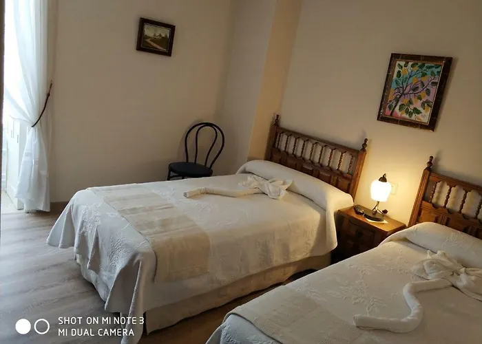 Pura Πανσιόν 2*